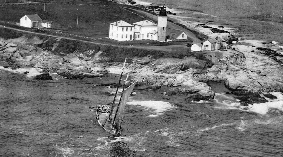 Beavertail Lighthouse 1910's or 1920's