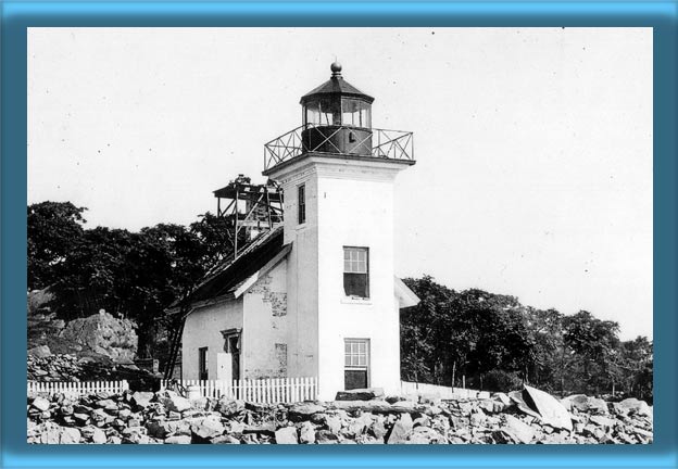 Bristol Ferry Lighthouse - 1917