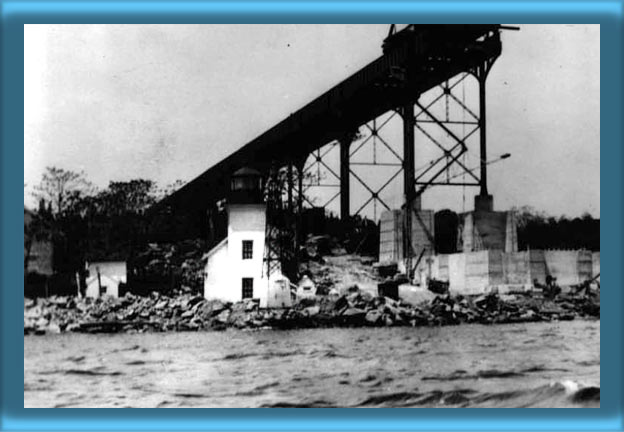 Bristol Ferry Lighthouse and Skeleton Tower - 1928