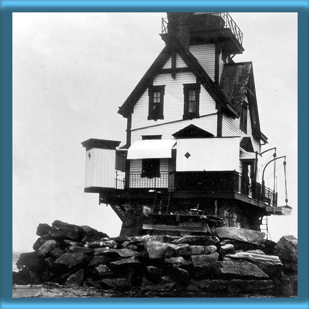 Bullock's Point Lighthouse