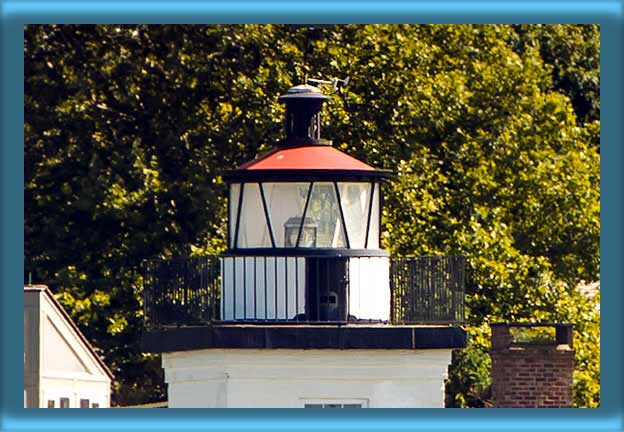 Nayatt Point Lighthouse 2014