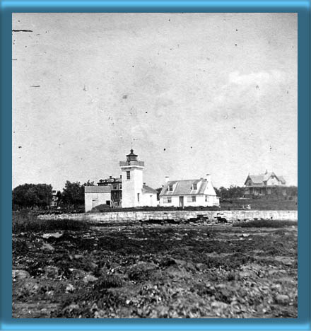  Nayatt Point Lighthouse