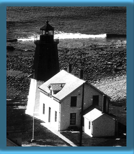 Point Judith Lighthouse's Lantern and Fourth
Order Fresnel Lens - 1900