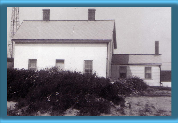 Point Judith Lighthouse's Lantern and Fourth
Order Fresnel Lens - 1900