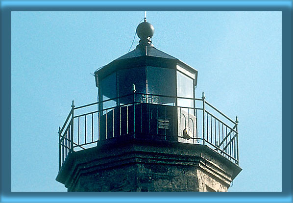 Point Judith Lighthouse's Lantern and Fourth
Order Fresnel Lens - 2000