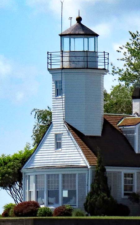 Poplar Point Lighthouse