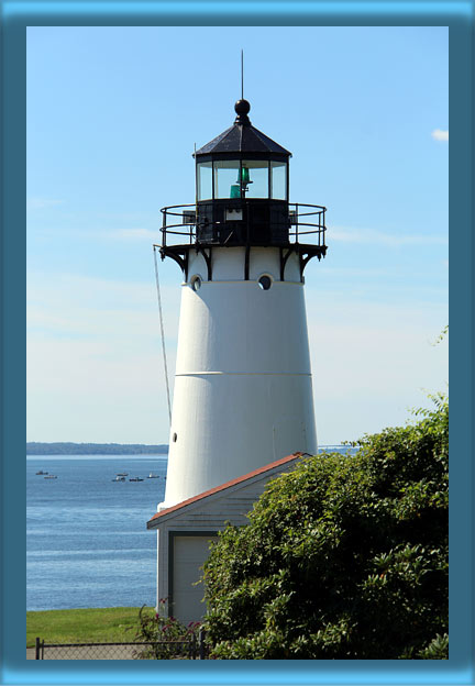Warwick Lighthouse's Lantern and 250 mm Lens