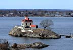 Pomham Rocks Lighthouse